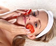 The Perks Of Using Tomatoes On Your Face