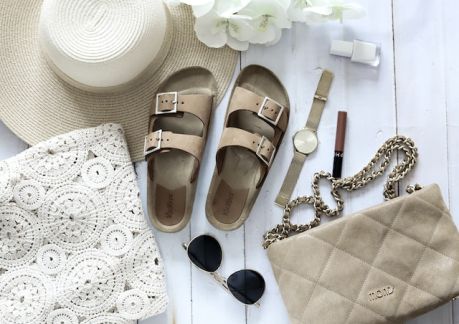 Must-Have Women's Flat Sandals At DSW For Your Summer Wardrobe